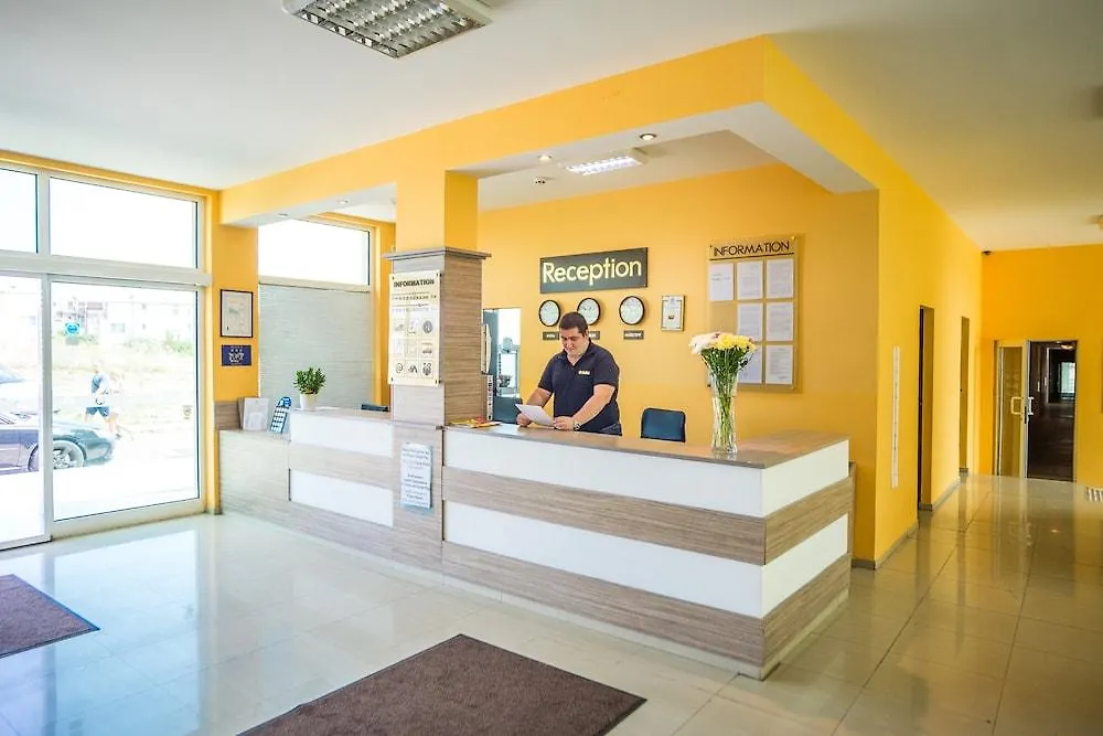 Clara Hotel Burgas Aparthotel